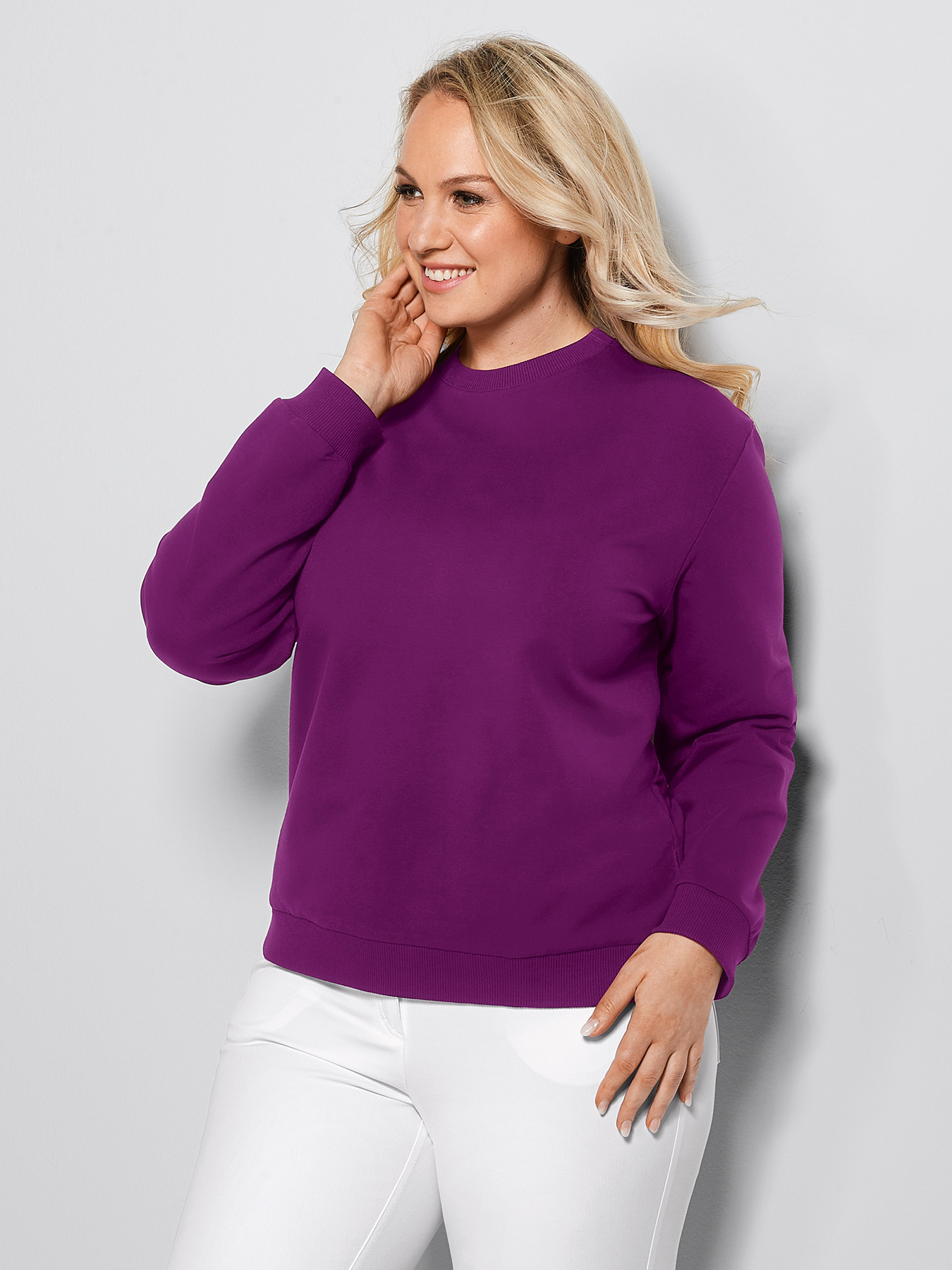 Sweatshirt